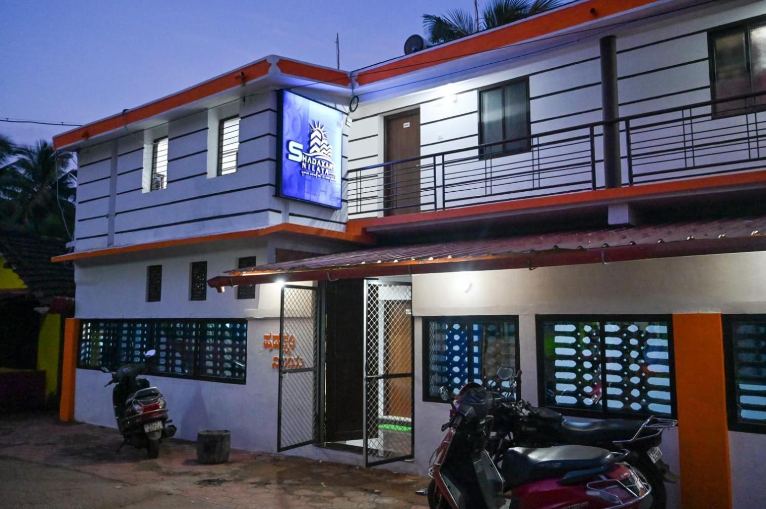 Hotel The Shadaxari Nilaya Gokarna  Esterno foto