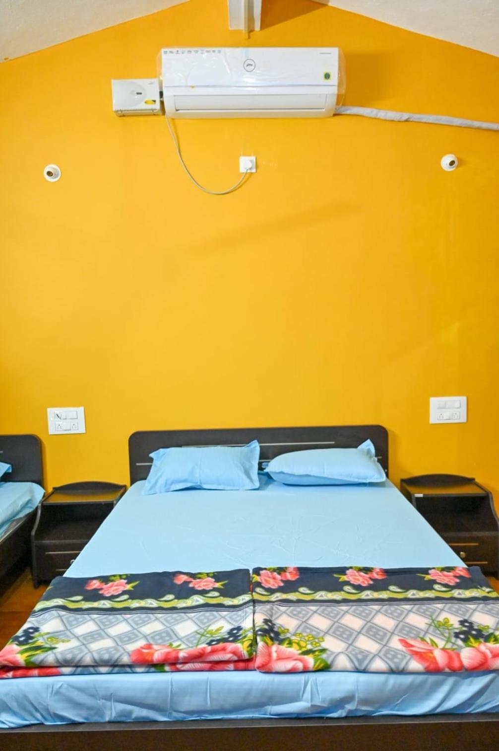 Hotel The Shadaxari Nilaya Gokarna  Esterno foto