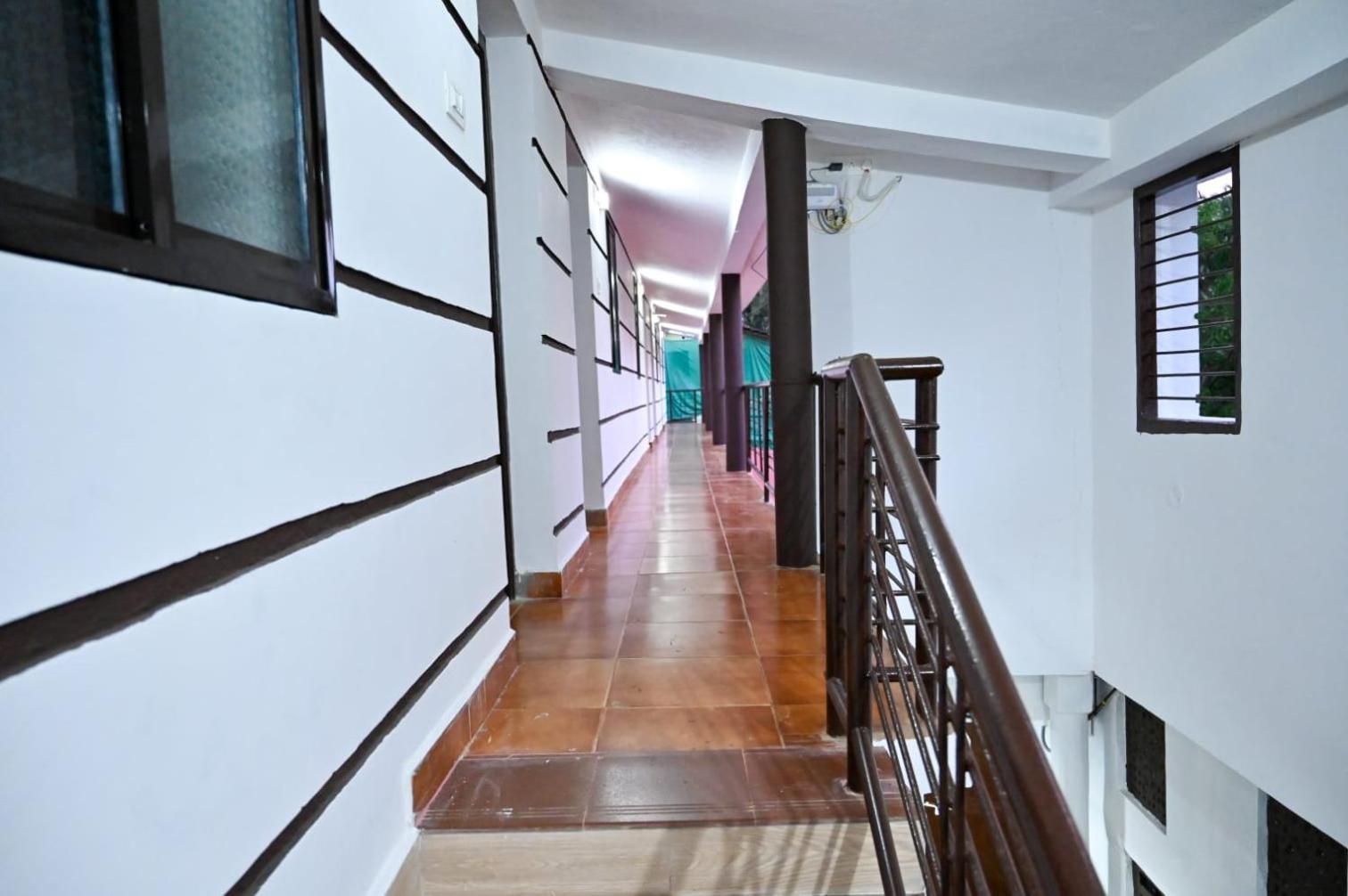 Hotel The Shadaxari Nilaya Gokarna  Esterno foto
